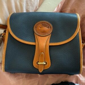 Vintage DOONEY AND BOURKE Crossbody bag in Dark Navy, with suede interior!